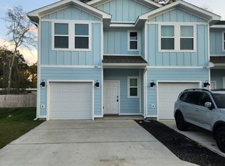 1016 McLaren Cir, Fort Walton Beach, FL 32547