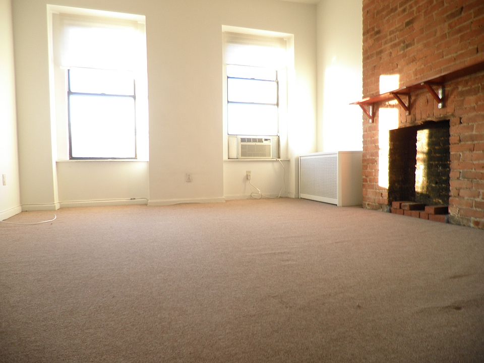 1st image of 694 10th Ave APT 5N