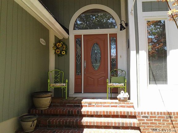2nd image of 100 Jamestown Ln