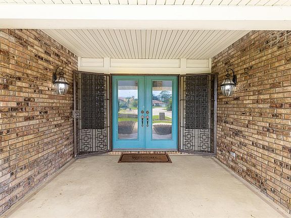 2nd image of 82 Kingsley Pl
