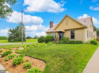 814 Montana Ave E, Saint Paul, MN 55106
