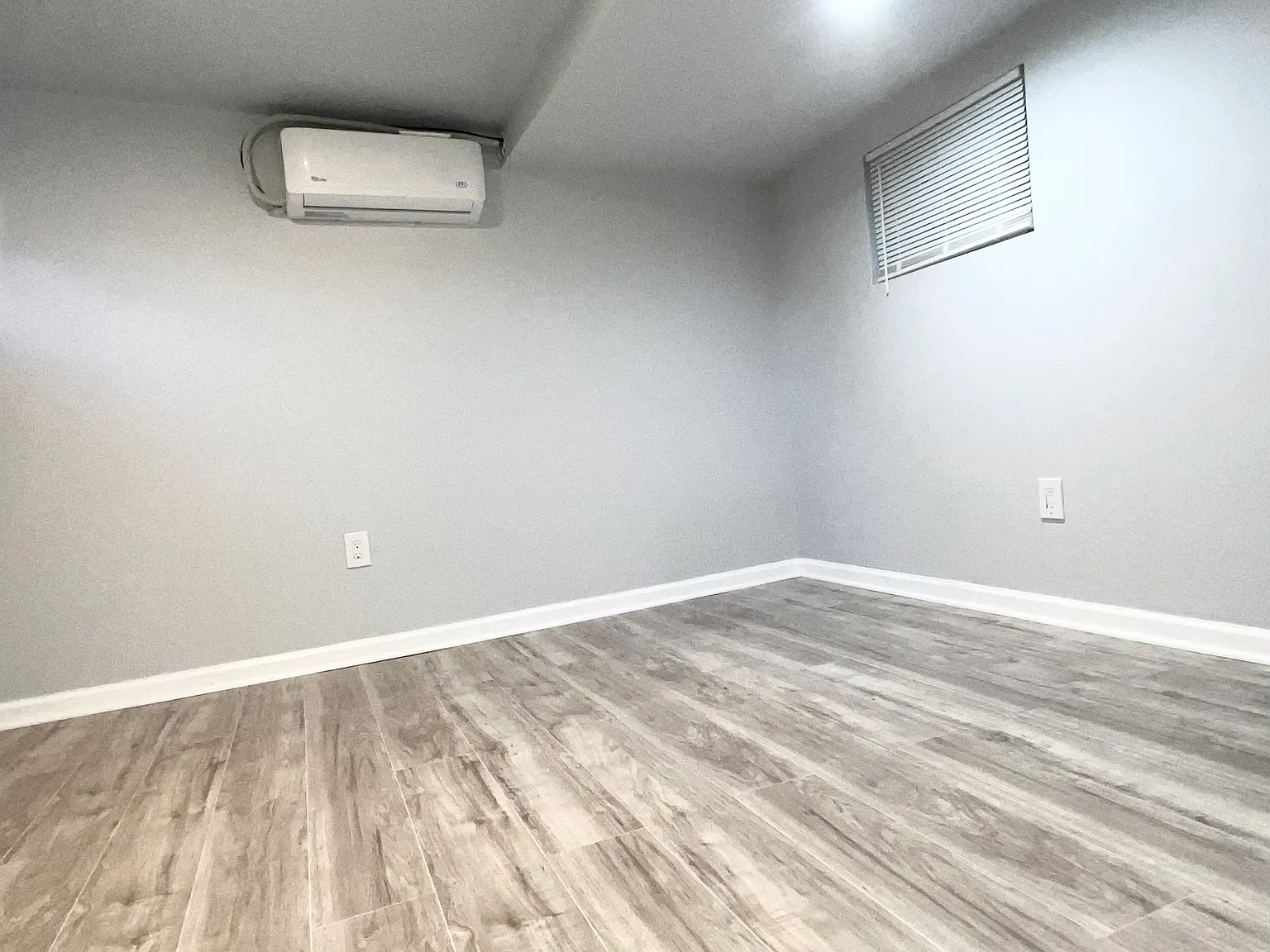 Studio, 400 sqft, $1,100 — Photo 2