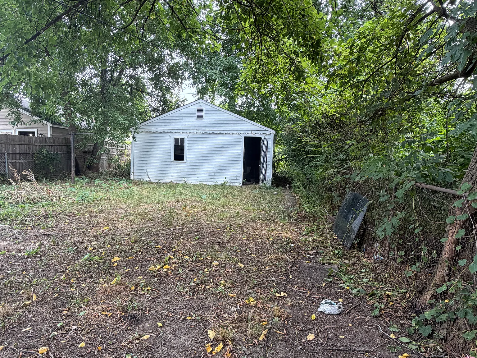 3 bed, 1011 sqft, $1,300 — Photo 3