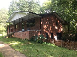 83 Harris Rd, Fairview, NC 28730