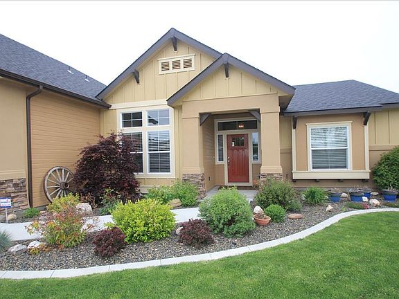 3rd image of 639 W Black Rock Dr