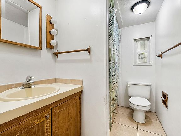 4th image of 2250 SE 150th Ave