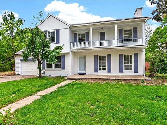 4th image of 2536 Lynn Ave