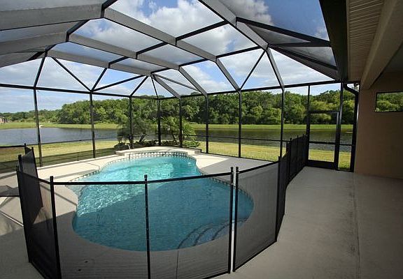 POOL & PRESERVE VIEW