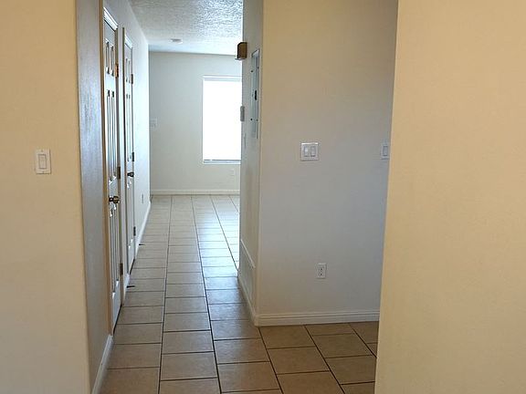 5th image of 210 San Clemente Ave NW