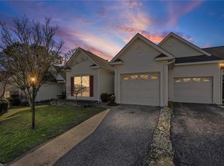 664 Spring Lake Dr W, Mobile, AL 36695