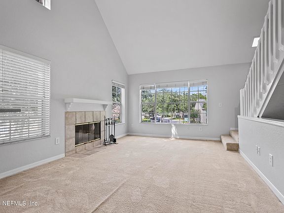 4th image of 13700 RICHMOND PARK Drive N #108