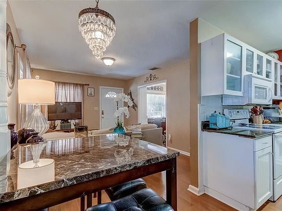 3rd image of 4013 S Renellie Dr