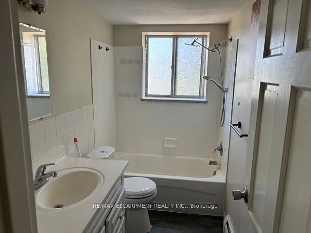 2205 King St E #1 — Photo 10