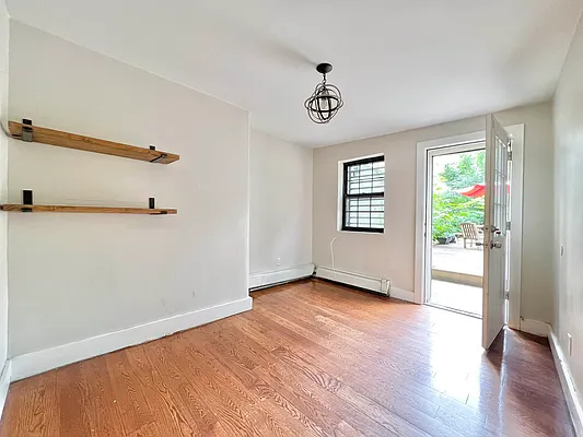 Rented by Doorway NYC, LLC | media 18