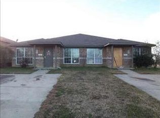 527 NW 11th St, Grand Prairie, TX 75050