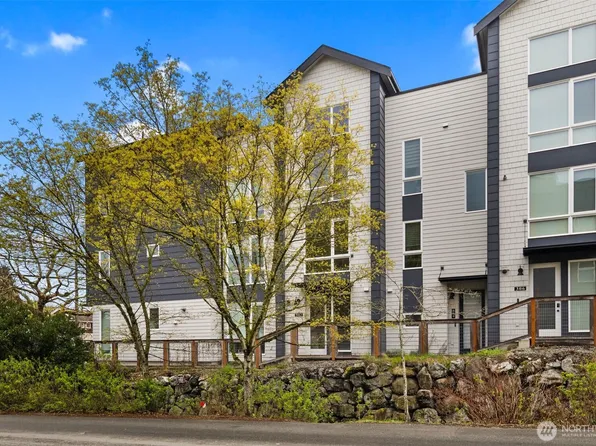 302 N 107th Street, Seattle, WA 98133