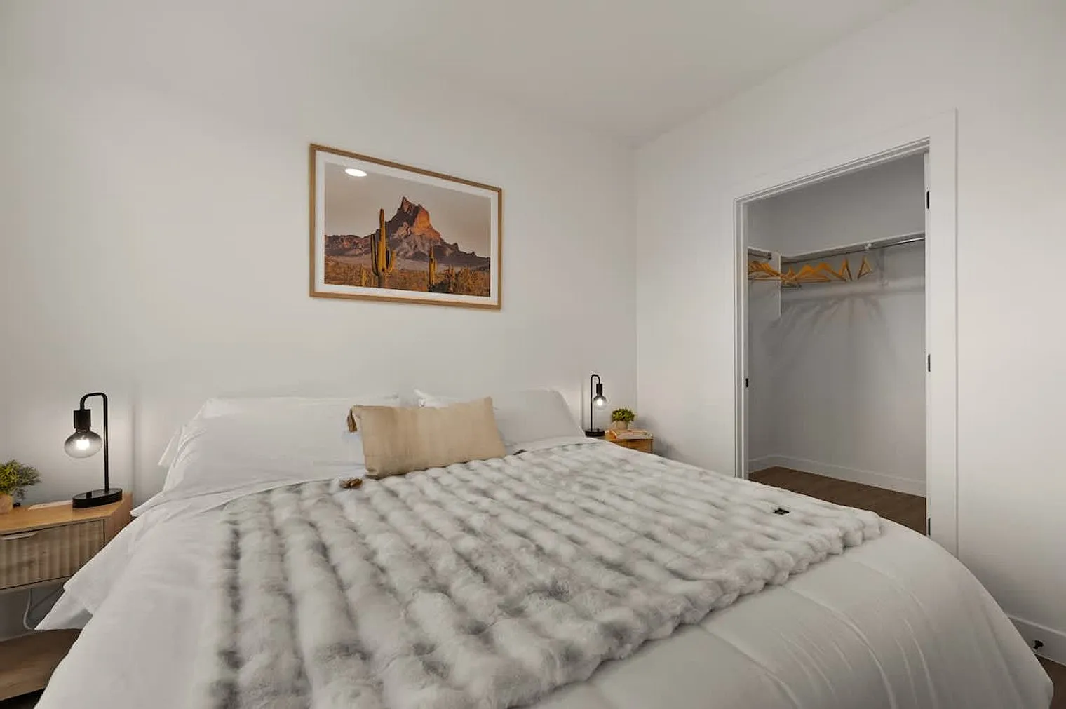 2 bed, 1.0 bath, 764 sqft, $4,661 — Photo 4