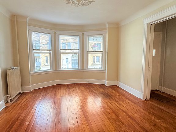 4th image of 69 Van Reypen St Floor 1