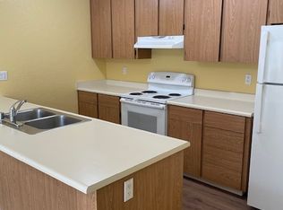 1667 Russell Ave, Santa Rosa, CA 95403