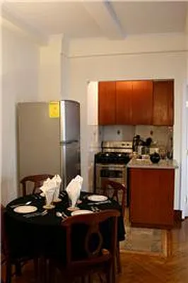 Sold by Metropolitan Res. Partners | media 1