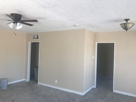 3rd image of 4404 Leeds Ave