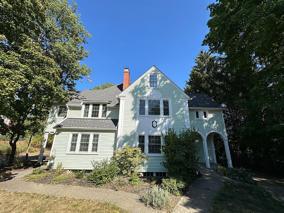 1st image of 222 Woodland Ave #2