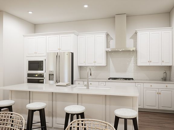 3rd image of 6904 Barbera Dr