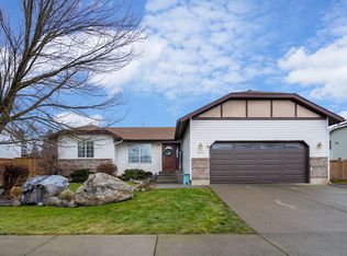 809 E Autumn Crest Loop, Post Falls, ID 83854