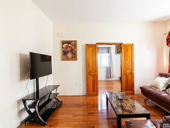 4th image of 1684 Rockaway Pkwy #2