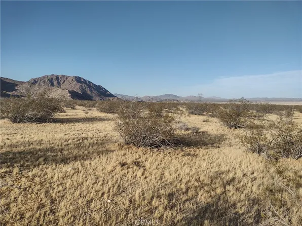 5 Venada Rd, Lucerne Valley, CA 92356