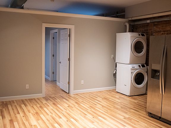 3rd image of 115 W Liberty St Fl 2