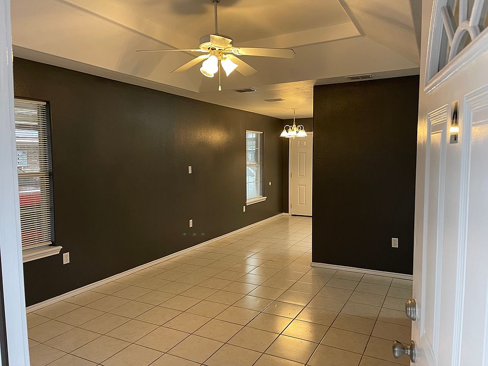 1st image of 1922 Aruba Dr APT 3