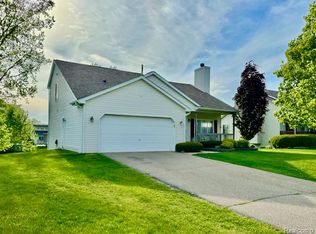854 Inverness Dr, Oxford, MI 48371
