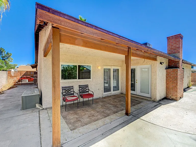 6813 Greydawn Dr — Photo 33