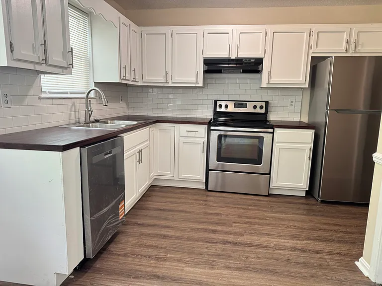 5139 Cornell Dr — Photo 3