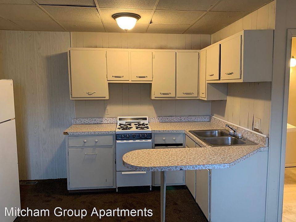 1st image of 223 Greene St #4