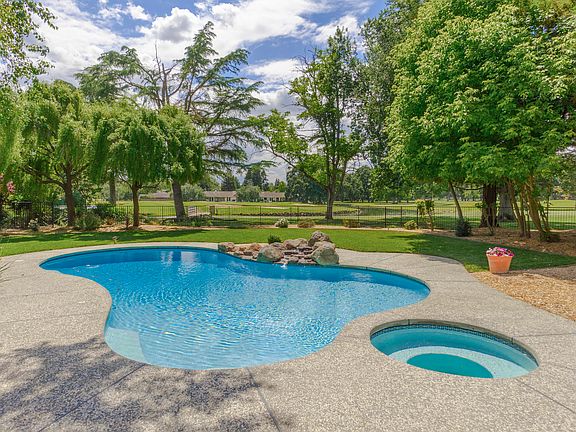 5th image of 27160 E El Macero Dr