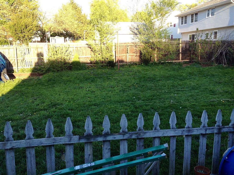 2nd image of 32 S Auten Ave