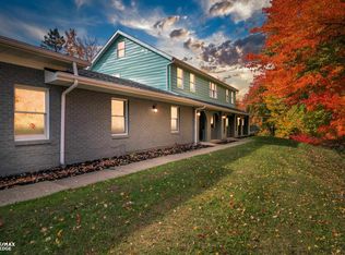 423 W Dryden Rd, Metamora, MI 48455