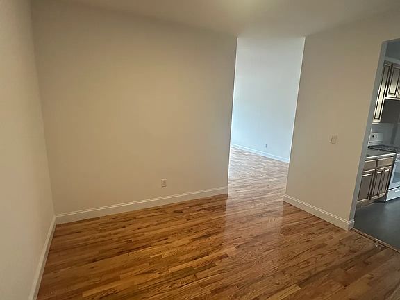 4th image of 3510 Bainbridge Ave #44C