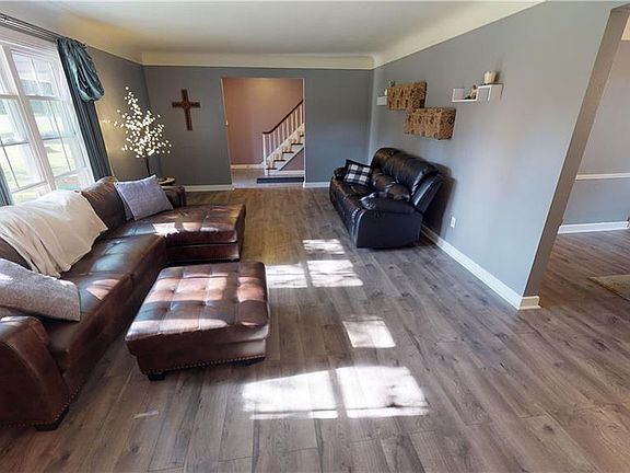 5th image of 4039 Whippoorwill Way