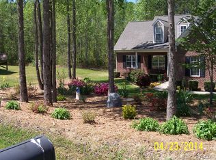 1020 Sawyer Creek Dr, Zebulon, NC 27597