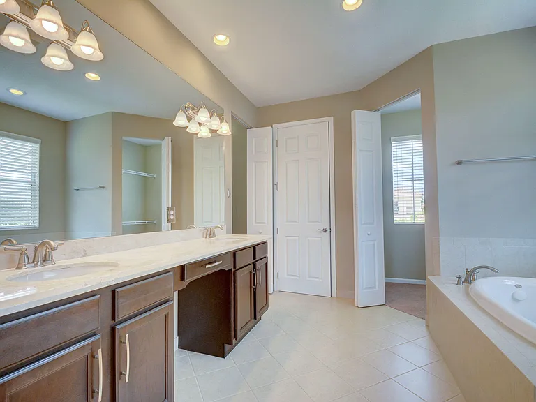 2916 Payson Way — Photo 13