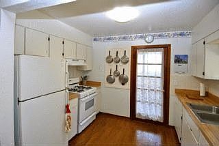 3rd image of 265 S Euclid Ave