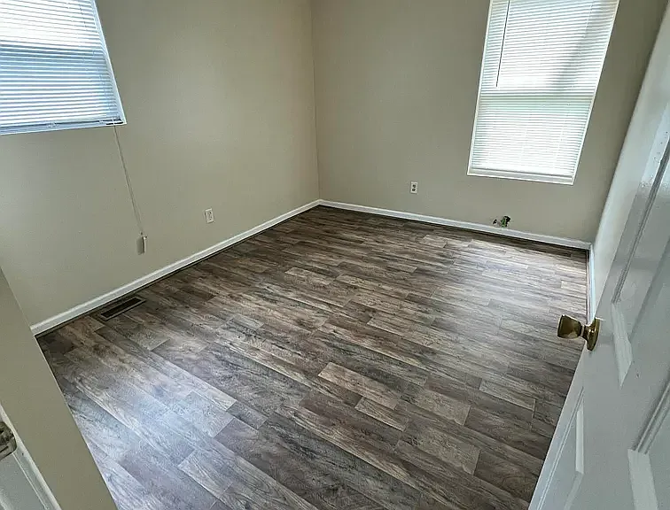550 S Wayne St — Photo 6