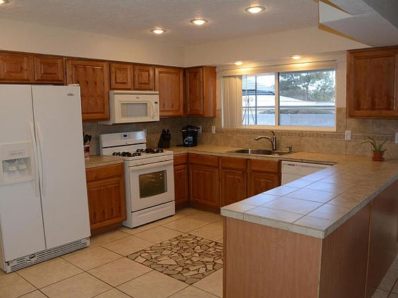 4th image of 10312 Karen Ave NE