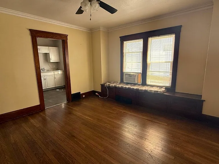 1591 Warren Rd #LOWER — Photo 9