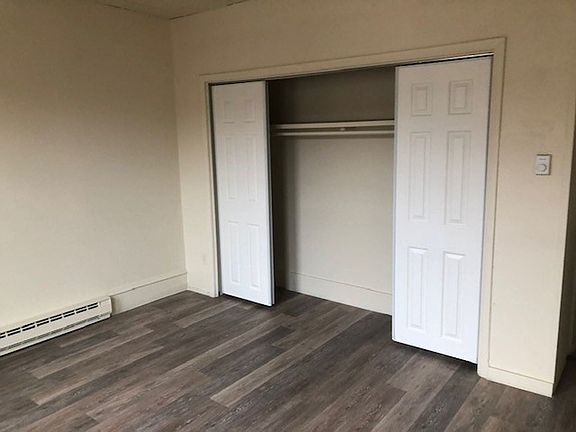 5th image of 218 W Market St #6