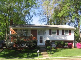 203 Courthouse Cir SW, Vienna, VA 22180