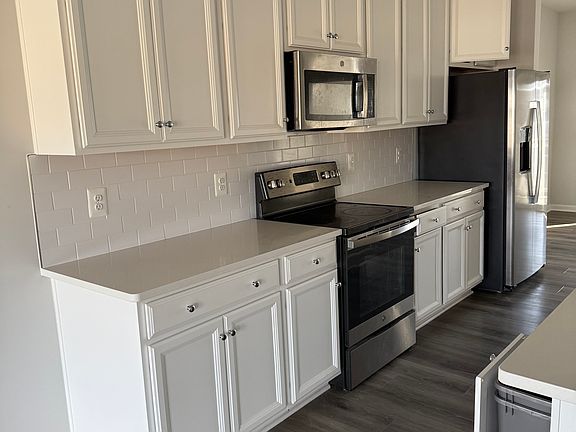 4th image of 9223 Magellan Pkwy #B